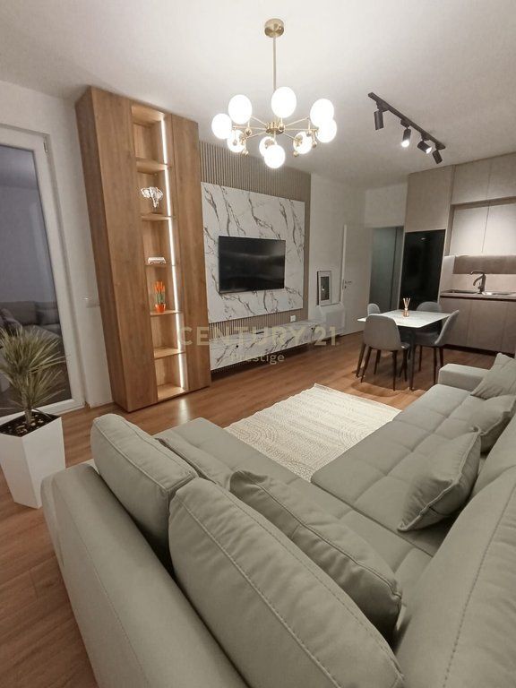 APARTAMENT 1+1 ME QIRA, PRANE AMBASADES AMERIKANE, TIRANE!