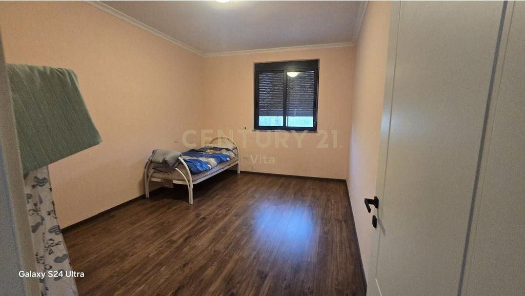 SHITET VILE NE QENDER TE DURRESIT !!!!!!!!!