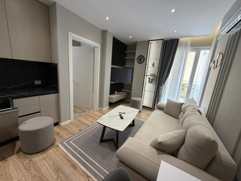 🏡 Jepet me qera apartament 1+1 📍 Rruga Dritan Hoxha 💰 Çmimi: 55,000 lekë/muaj