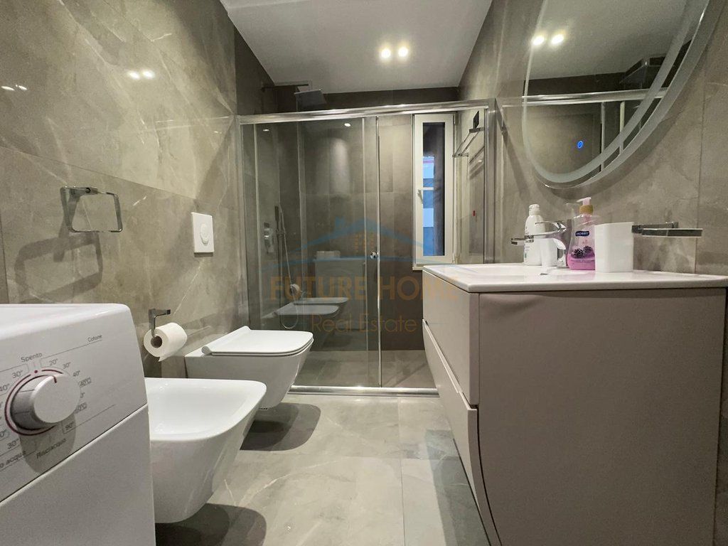 Shitet, Apartament 2+1, Rruga Mine Peza, Tiranë.