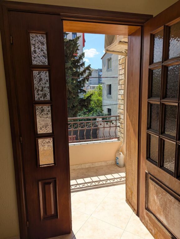 Shitet vile, Rruga Robert Naci, Don Bosko