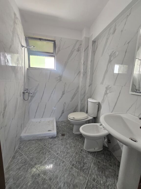 Zyre me qira tek Garda-Bllok