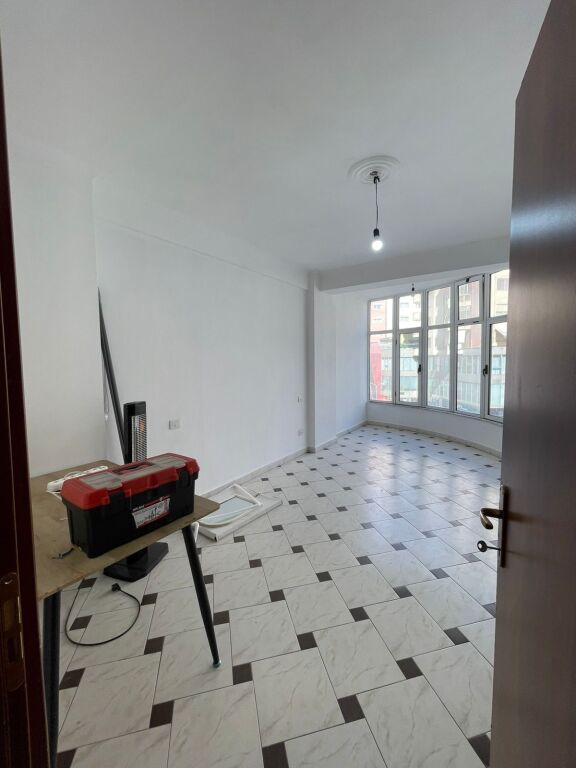 🏡 Apartament në shitje 2+1 – Astir (pranë Bar Bohem)
