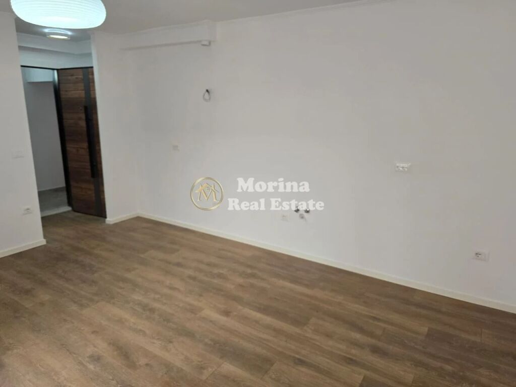 Shitje | Apartament 1 + 1 | Ali Demi, ish tregu elektrik| 115000 €