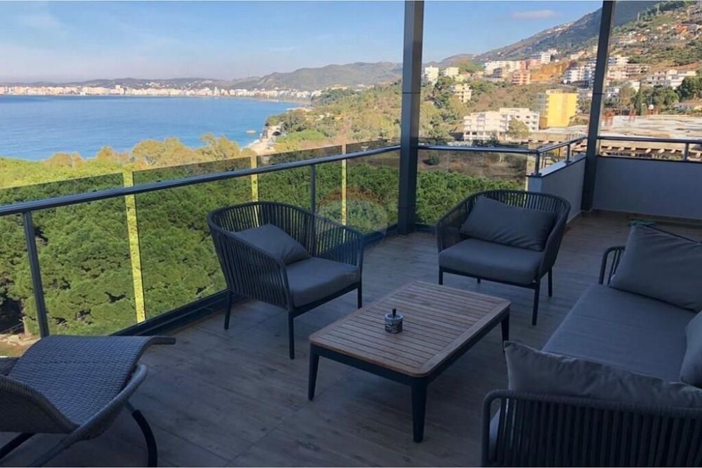 Apartament - Për Shitje - Rruga Dhimitër Konomi, Vlorë