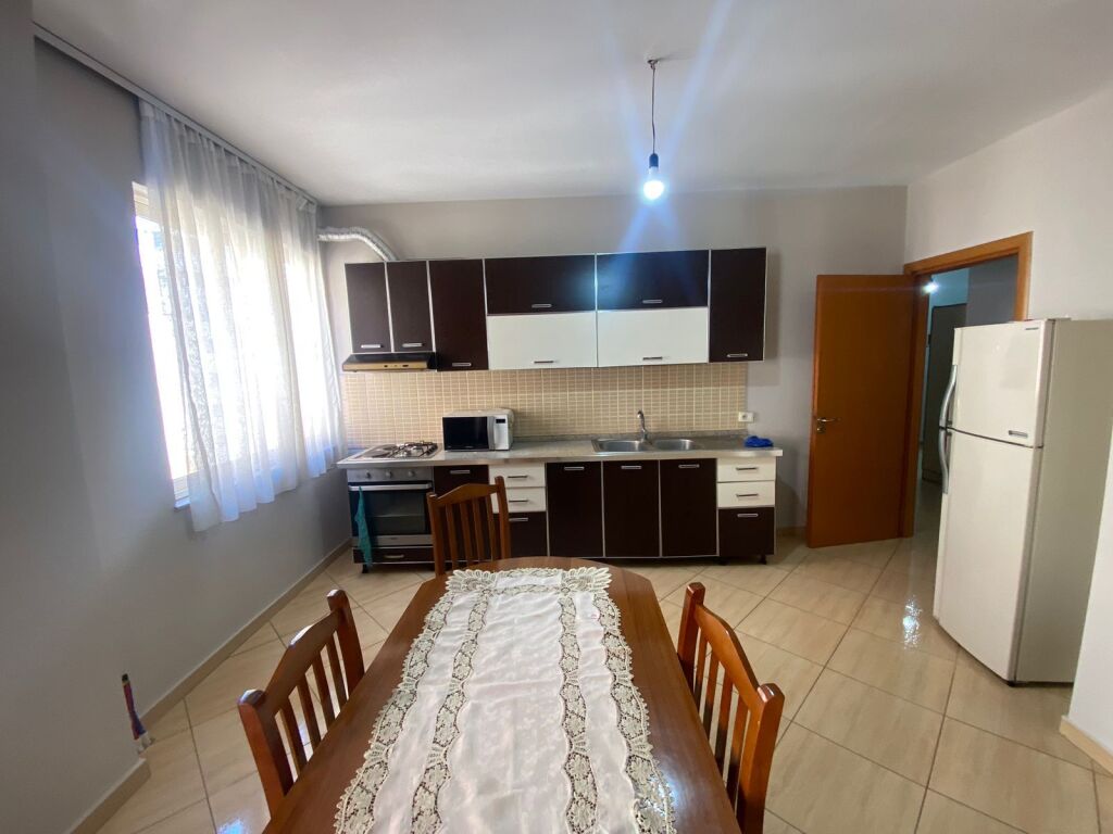 Apartment 1+1, Astir!