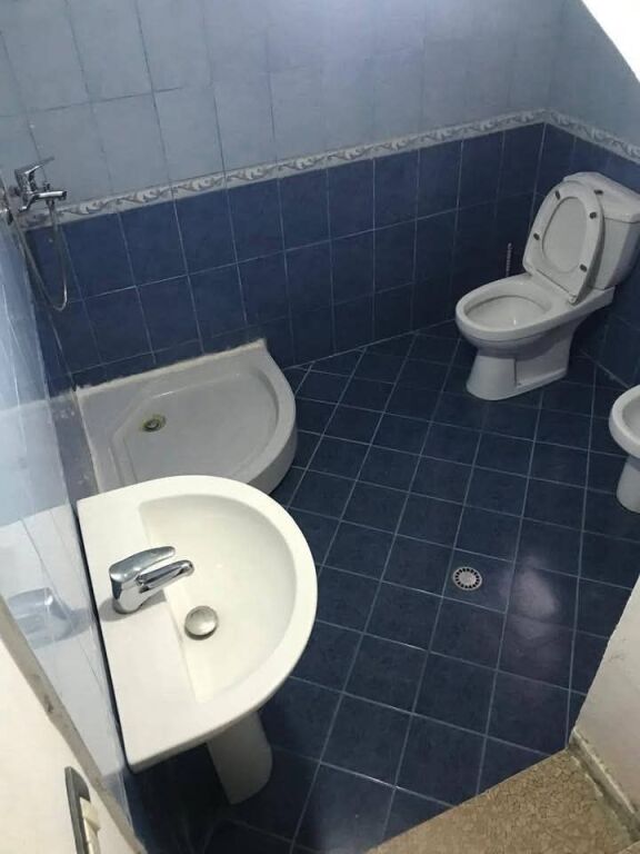 JEPET ME QERA KATI I PARE 1+1, SHTEPI PRIVATE - TIRANE