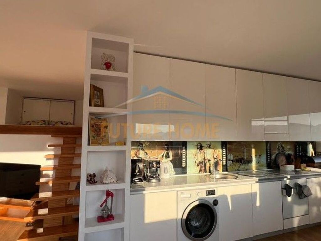 Shitje, Apartament Loft, Myslym Shyri.