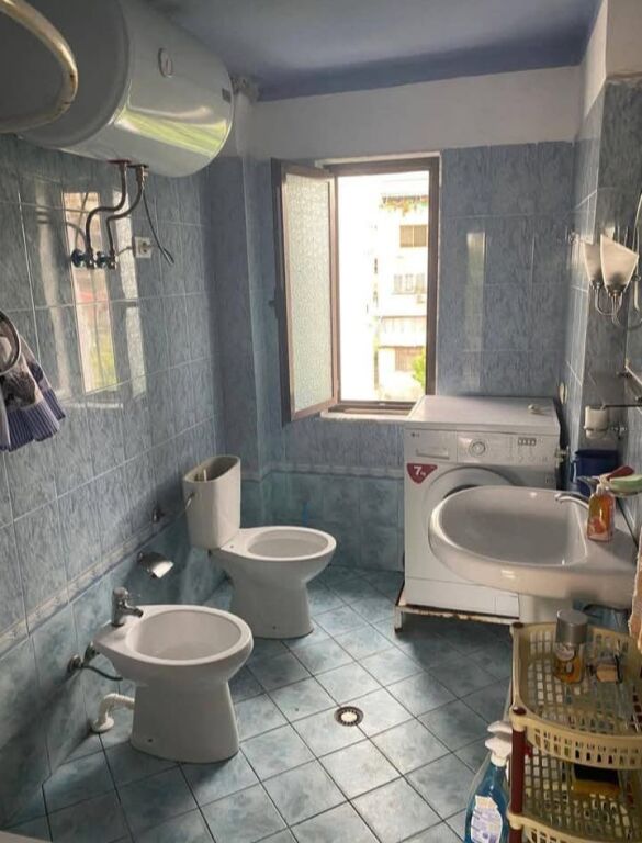 Apartament 1+1, Rruga Elbasanit!
