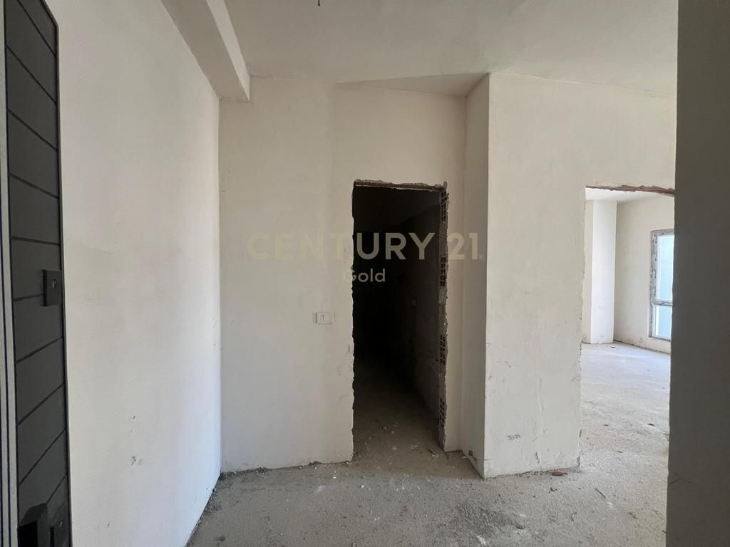 SHESIM APARTAMENT 1+1 PRANE SPITALIT AMERIKAN 2! 126,000 €