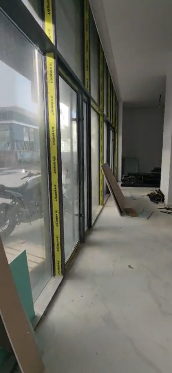 Jepet me qira ambient komercial multifunksional – Rezidenca Relux, Shkozë