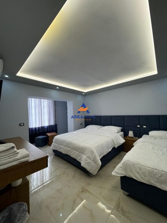 FOR RENT HOTEL+BAR+VERANDA 600M2 "WILLSON SQUARE" 12500 EURO