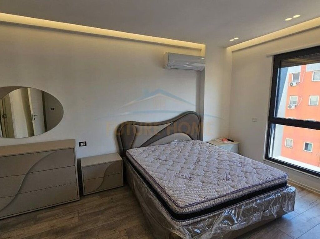 Shitet, Apartament 2+1+2 , Kompleksi Ndregjoni, Jordan Misja.