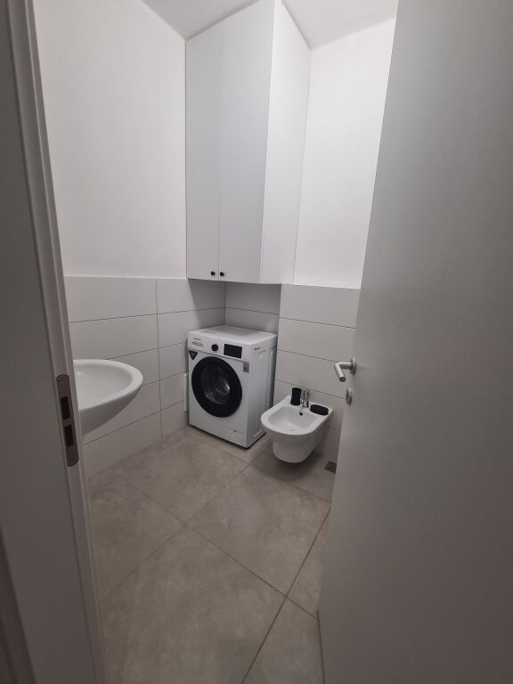 Apartment 1+1 me qera te shkolla Osman Myderizi