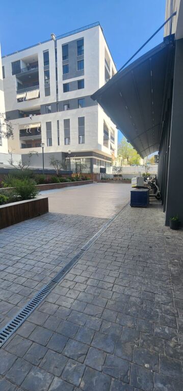 Jepet me qira ambient komercial multifunksional – Rezidenca Relux, Shkozë