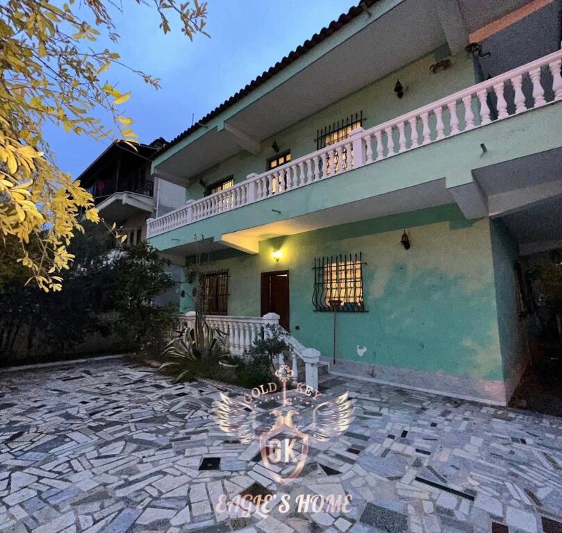 Vile me Qera • 2 Kate, 6+1+3 📍Ura Dajlanit  500€ ✅