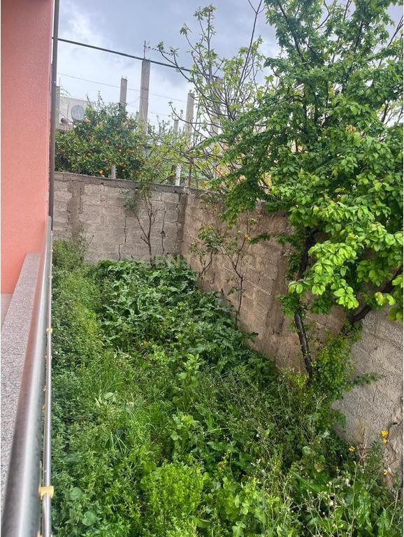 SHITET VILE NE QENDER TE DURRESIT !!!!!!!!!