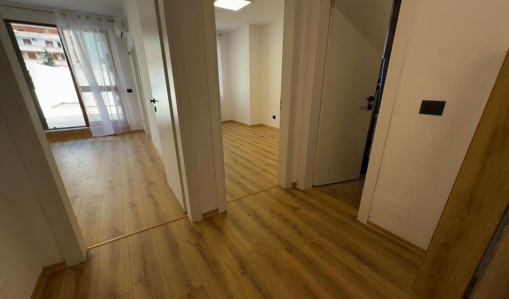 Apartament 1+1 me qira, Ish Ekspozita
