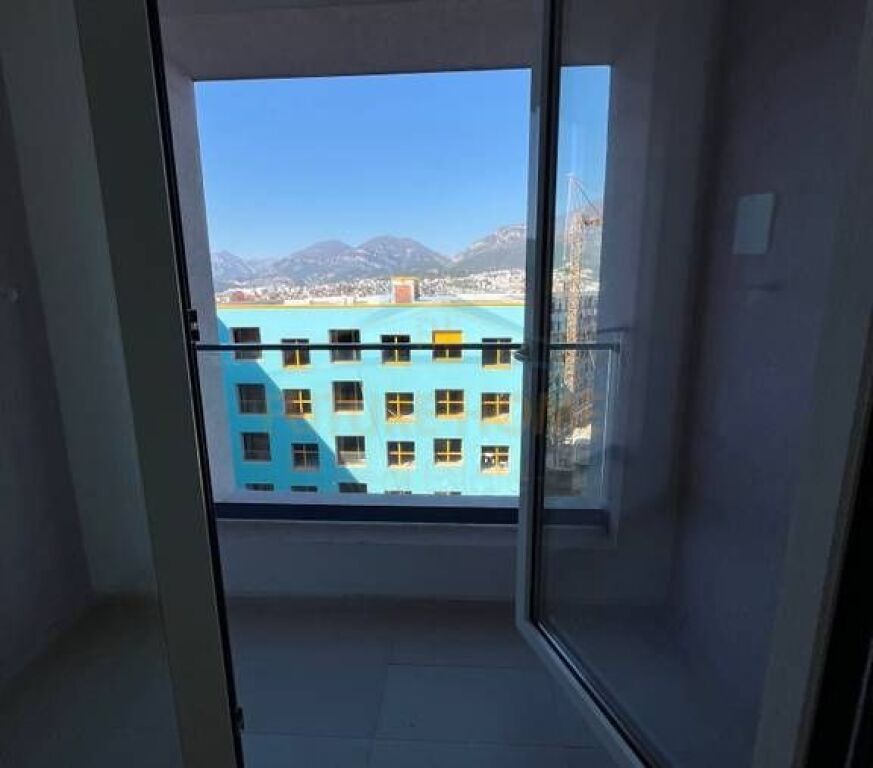 Shitet, Apartament 1+1, Kompleksi Kadiu, Tiranë