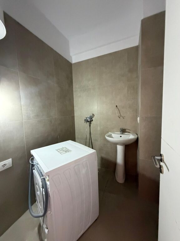 Apartament me qera 2+1+parkim urban gate Astir