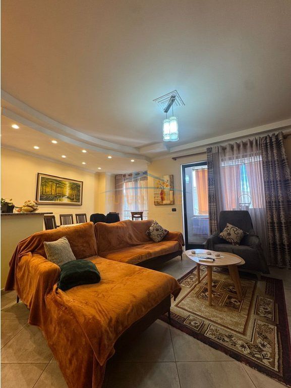 Affitto,Appartamento 3+1+2+Posto Auto,Via Bogdanëve, Tirana