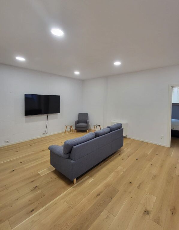 🏡 Jepet me Qira Vilë me Vendodhje ne TEG