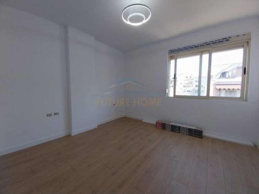 Shitet, Apartament 2+1, Pasticeri Melisa, Fresk.