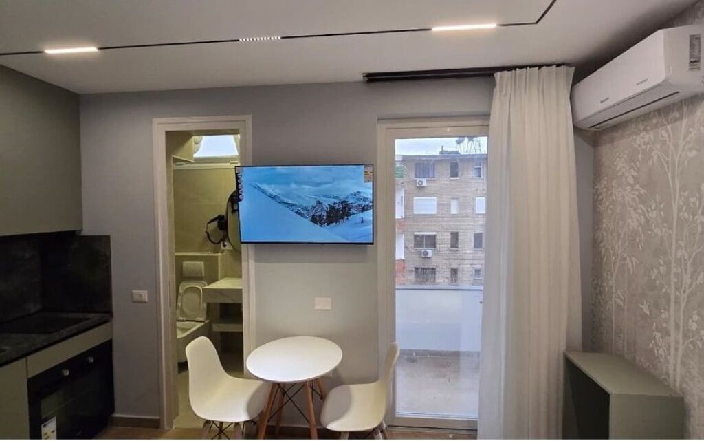 Shiten, 3-Garsoniere, Rruga Mine Peza, Tiranë.