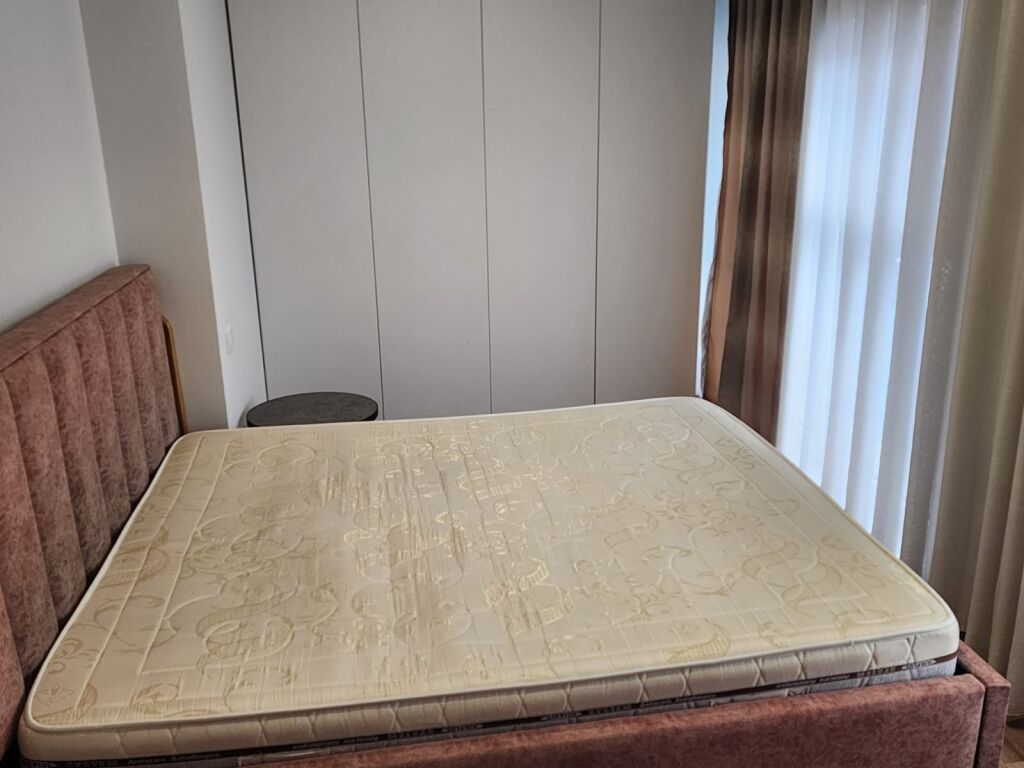 Apartament 1+1 me qera Kompleksi Mangalem ! 400 Euro !