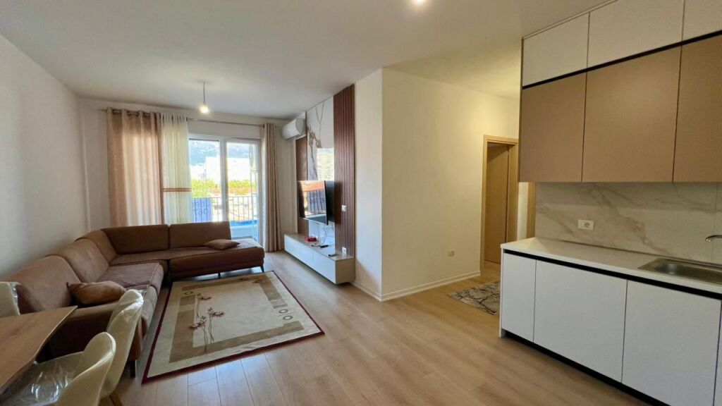 🏠 IN AFFITTO: Appartamento 2+1+2 Bagni 📍5 Maj (Di fronte al Concord Center) – 60,000 ALL/Mese – 115m² – Nuovo, Mai Abitato – Edificio Nuovo 2026 ✨