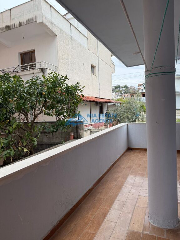 Apartament 1+1 për shitje në Golem