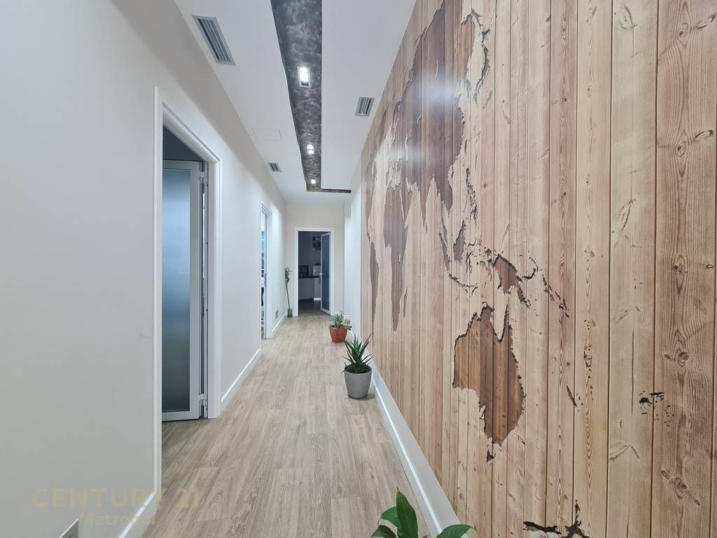 FOR RENT COMMERCIAL SPACE 120m, PARIS MUNICIPALITY!