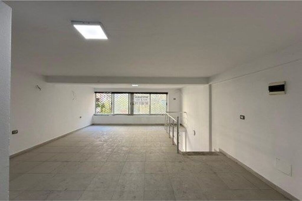 SHITET-DYQAN-PALLATET CABEJ-TIRANE(530581008-79)