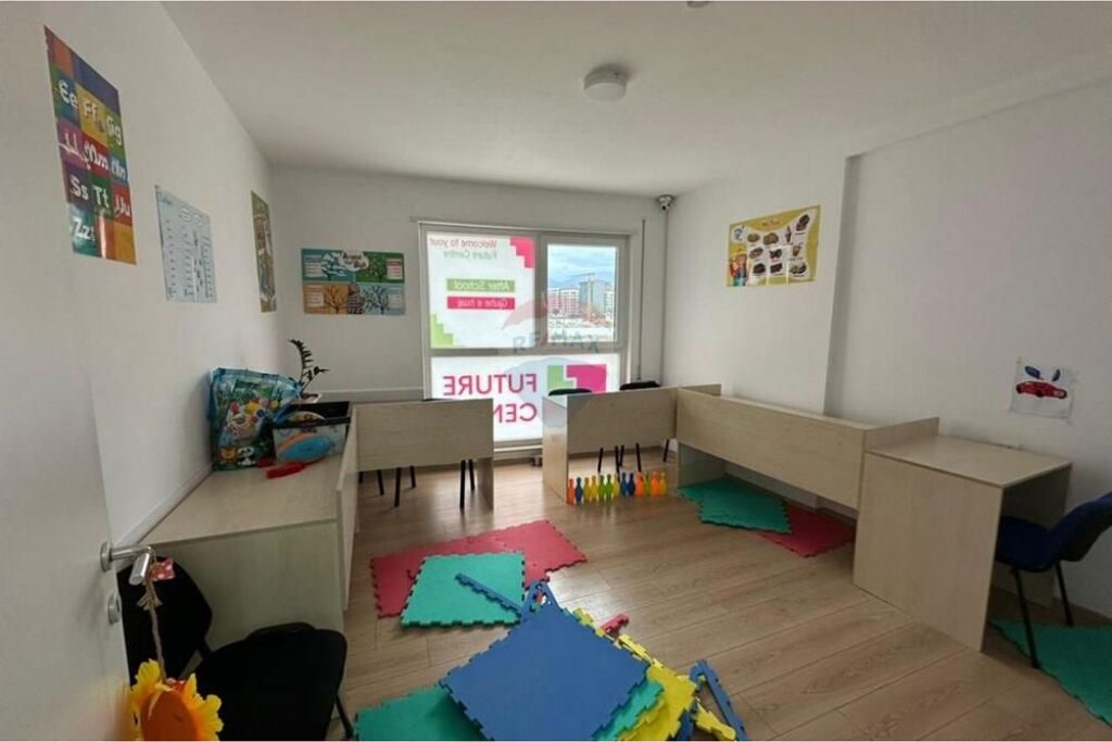 Apartament 3+1+2 për Shitje te Bulevardi i Ri