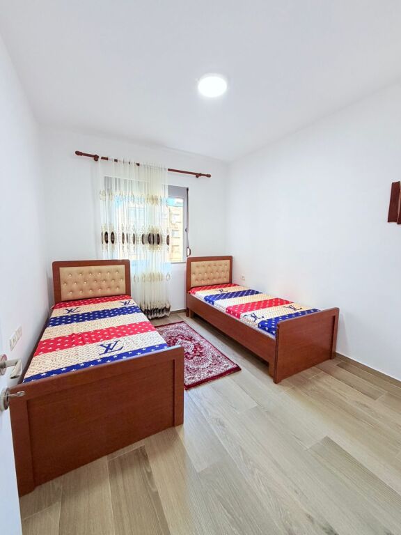JEPET ME QERA APARTAMENT 2+1 TEK UJESJELLESI, DURRES