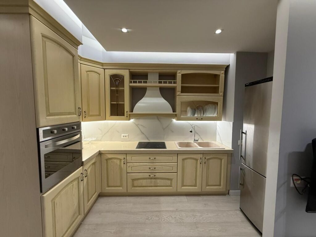 📣 AFFITTO SUPER Appartamento 2+1 Con 2 Bagni 📍 Via "Barrikadave" ✨ 💶 Prezzo 800 Euro