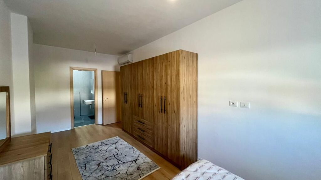 🏠 IN AFFITTO: Appartamento 2+1+2 Bagni 📍5 Maj (Di fronte al Concord Center) – 60,000 ALL/Mese – 115m² – Nuovo, Mai Abitato – Edificio Nuovo 2026 ✨