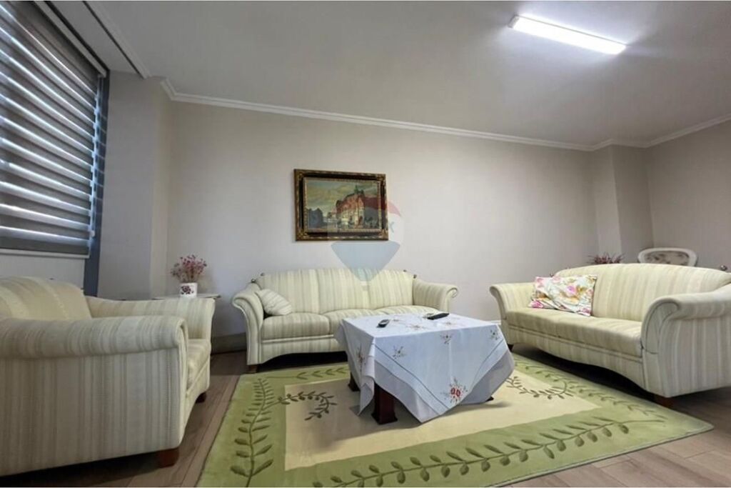 APARTMENT FOR RENT IN THE CENTER