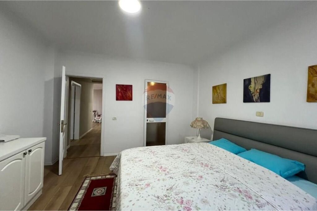 APARTMENT FOR RENT IN THE CENTER