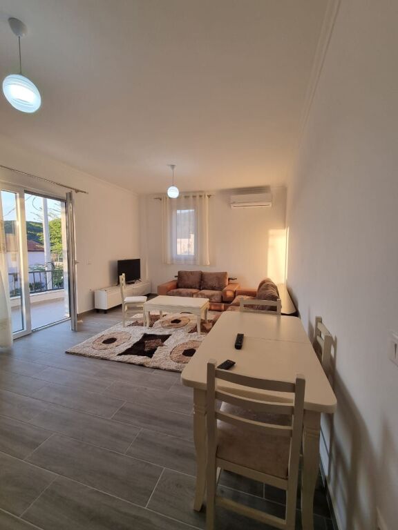 AFFITTASI  2+1 CASA PRIVATA (2° PIANO)
