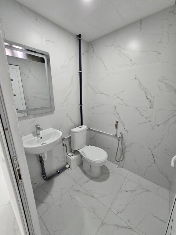 Okazion,dyqan te ish nisheraku,48 m2,95 mije euro