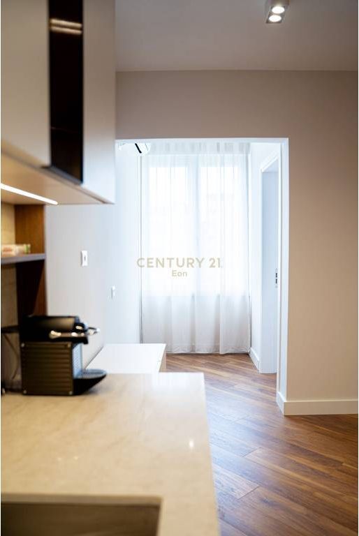 SHITET SUPER APARTAMENT 1+1 NE QENDER TE DURRESIT!