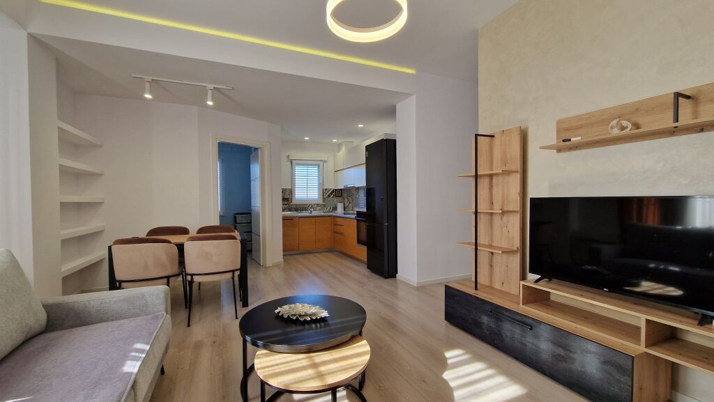 SUPER APARTAMENT 2+1, ME QIRA‼️