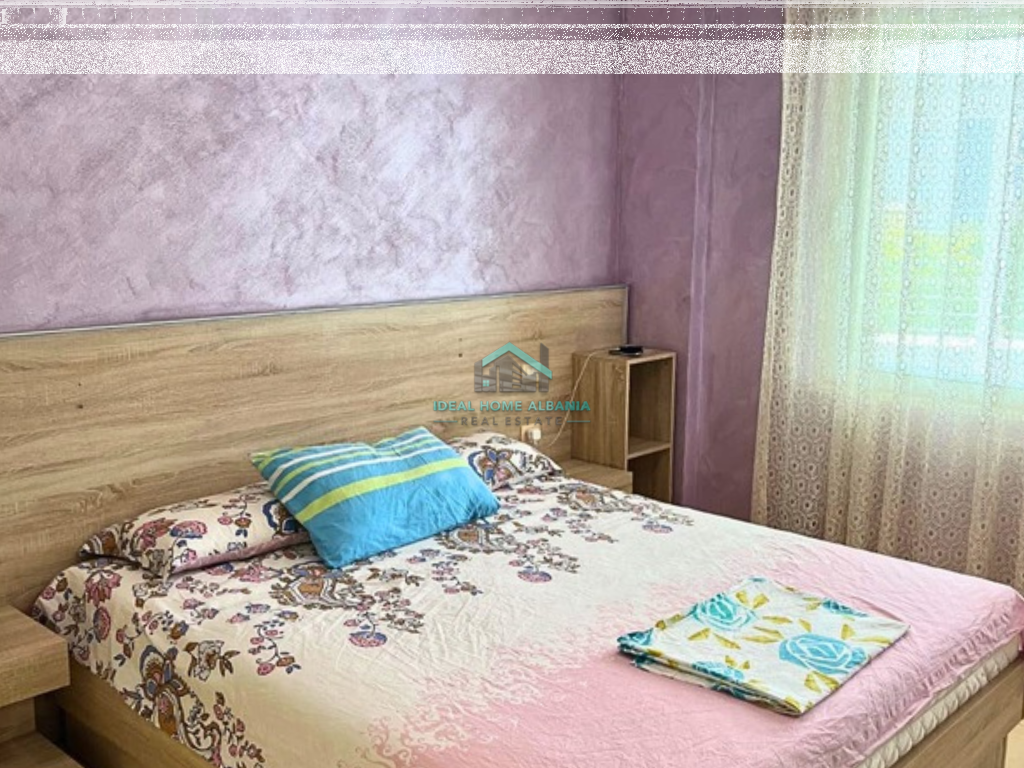 APARTAMENT 2+1 ME QERA – LUNGOMARE, VLORË