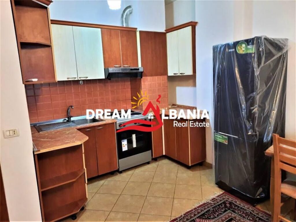 Apartament 1+1 ne Shitje Rruga 5 Maji, Prane Medresese ne Tirane (ID 41111545)