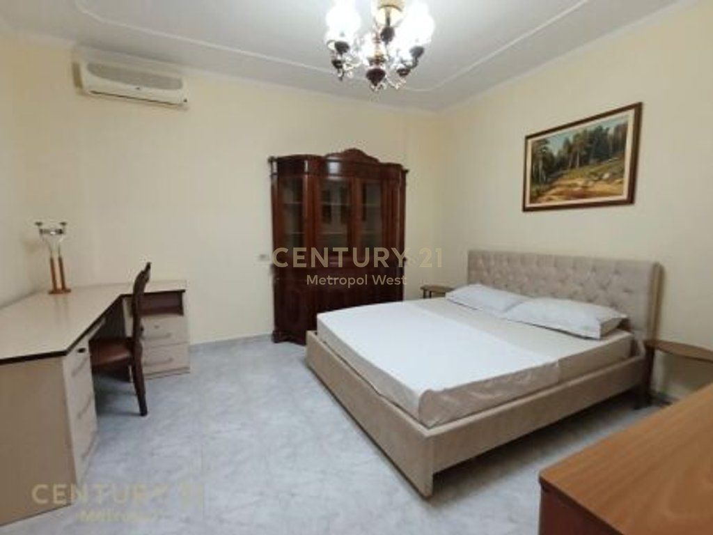 AFFITTASI APPARTAMENTO 3+1+2 VICINO ALL'UFFICIO DEL PROCURATORE! 600 € /Mese