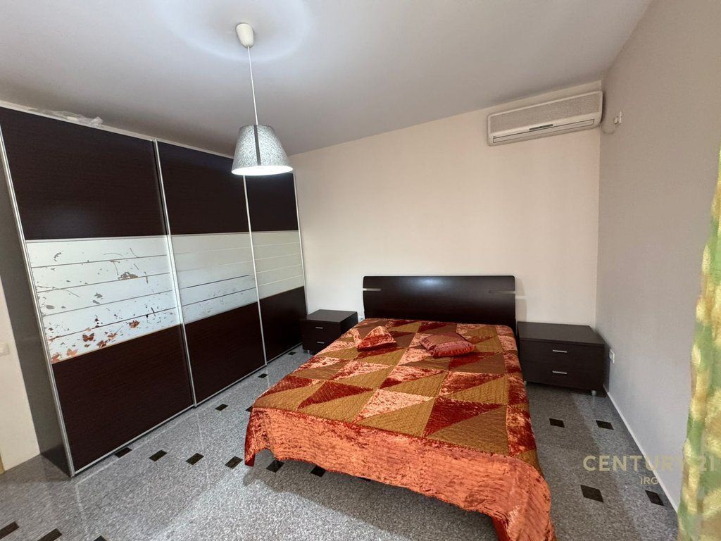 Jepet me qira 2+1 tek Vilat e Selites!