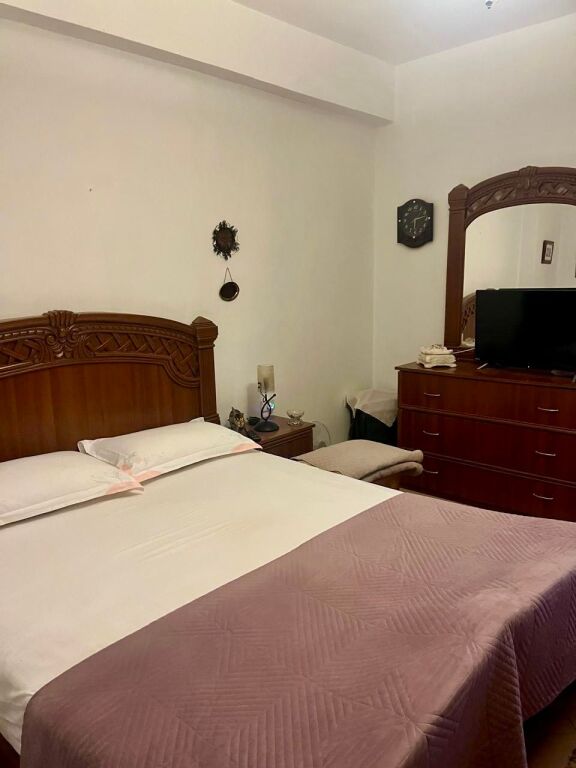 📣 QERA Apartament 2+1 Me 2 Tualete 📍Rruga e "Kavajes", Prane Kishes ✨