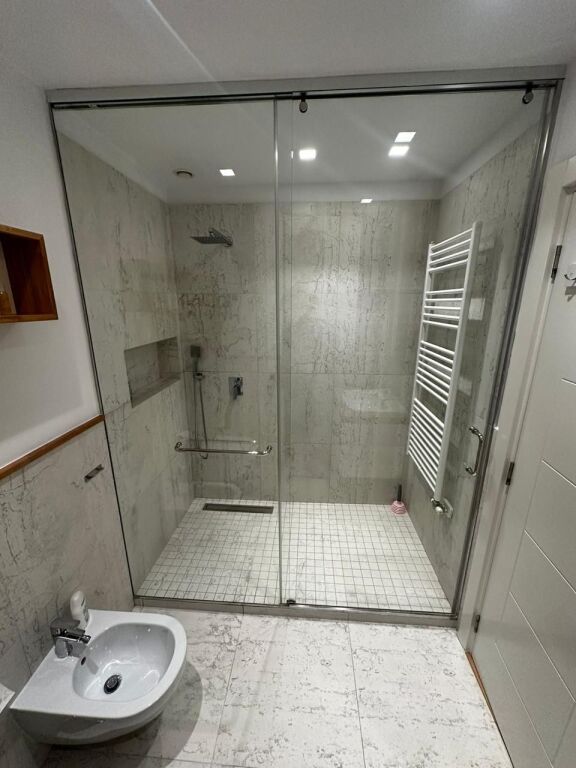 🏡Affittasi 3+1  📍 Comune di Parigi💰 150.000 lek / mese