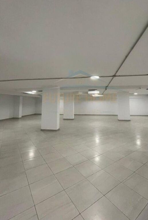 Qera, Ambjent Biznesi, Blloku, Tiranë